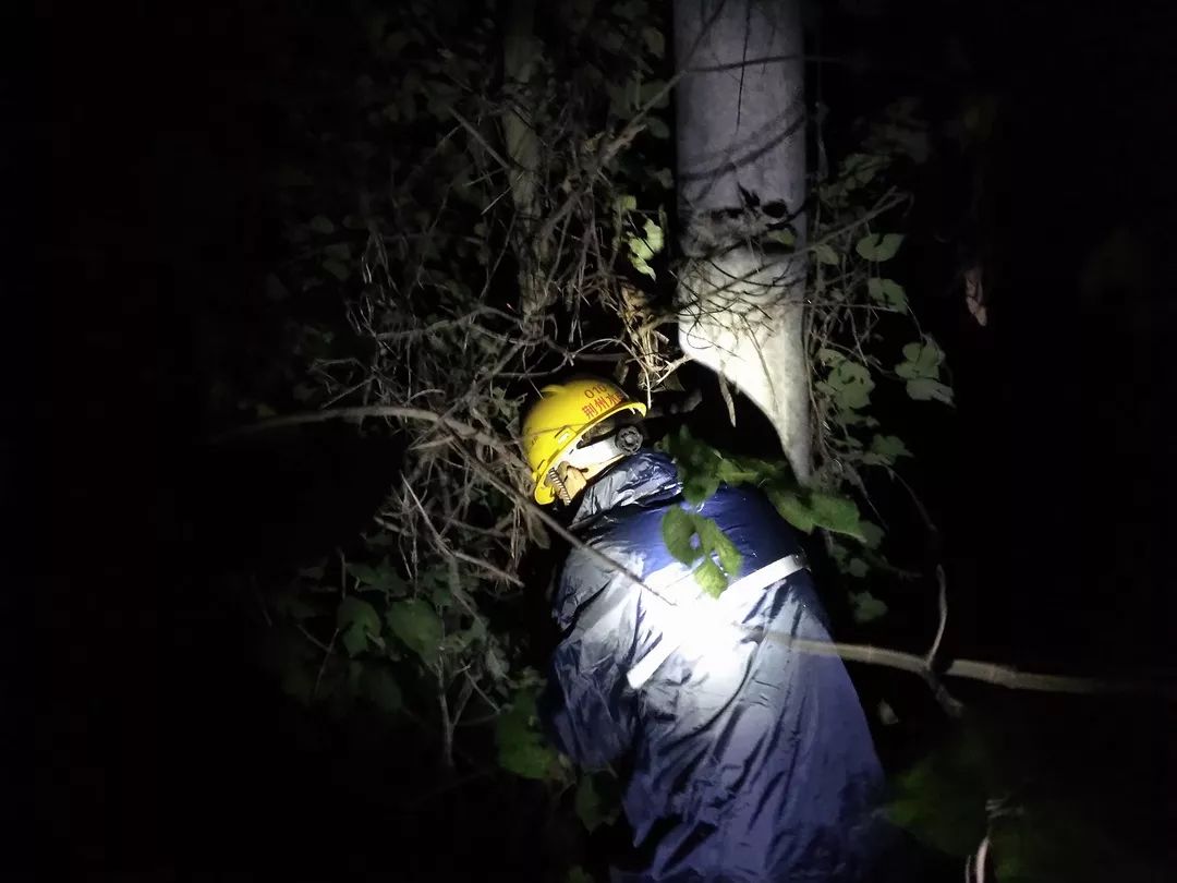 水電分公司開(kāi)啟夜巡模式，確保電力設(shè)備“不中暑”